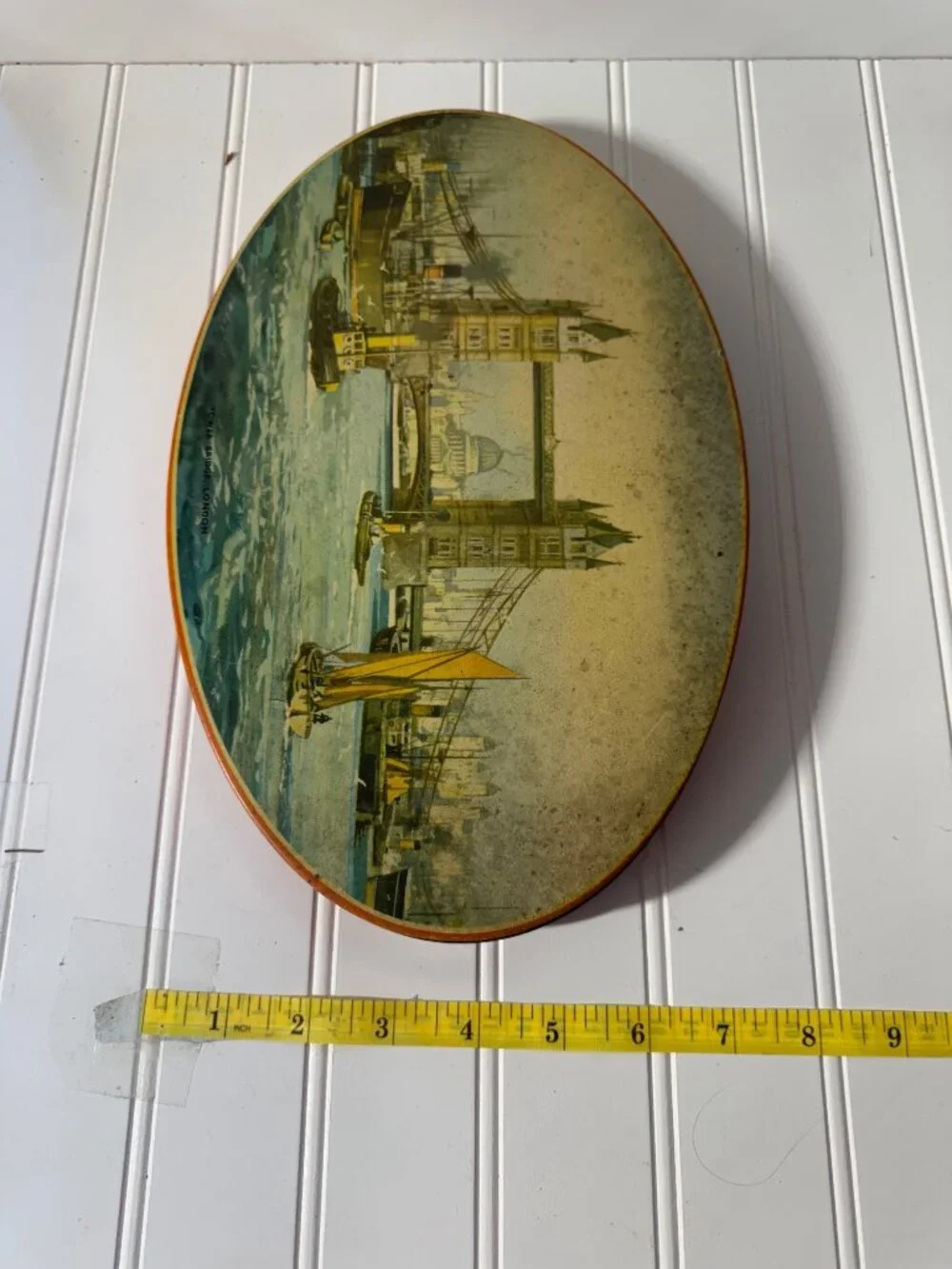 Vintage Tin Tower Bridge London Illustration  Decorative Oval Design England Dec
